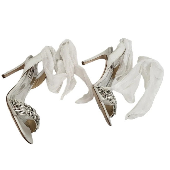BADGLEY MISCHKA Bobbie Statement Bow Strap Stiletto White - Picture 5 of 7
